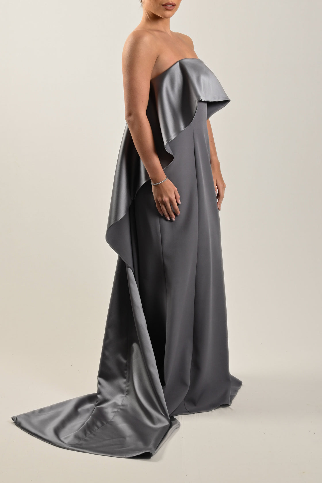 Sleeveless Long Crepe Gray Dress