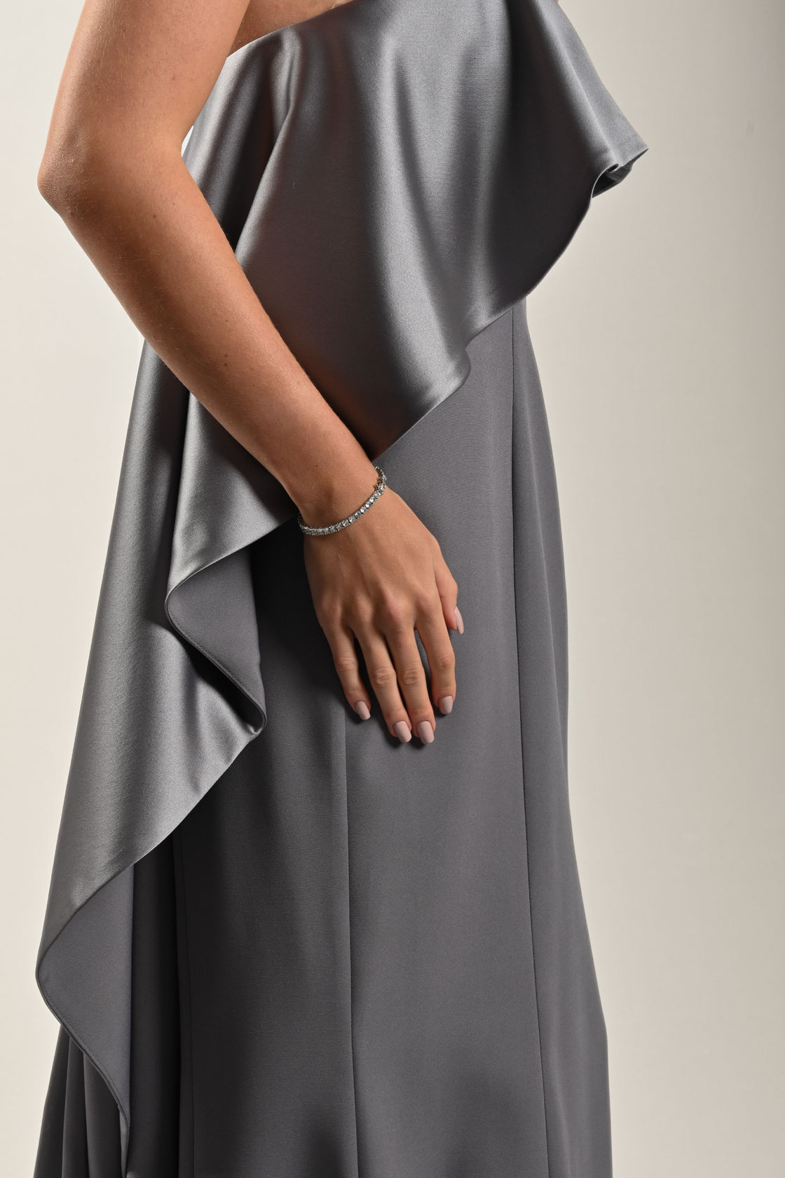 Sleeveless Long Crepe Gray Dress